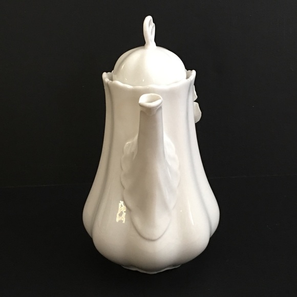 Graces Teaware Bone China Coffee Tea Decanter with Attached Rose NWT - Picture 4 of 6